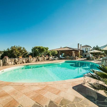 Cozy Home In Arzachena With Outdoor Swimming Pool Exteriör bild